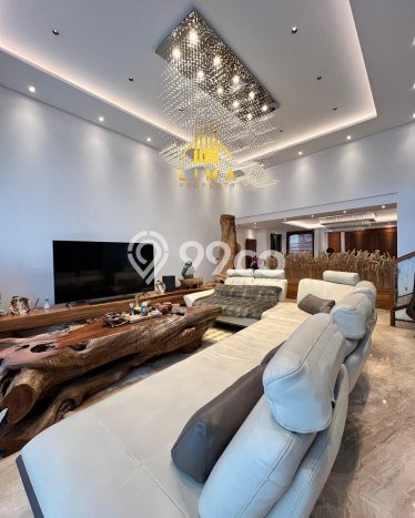 Hunian Eksklusif Siap Huni LT 375m2 di BSD, Tangerang Selatan Hunian Eksklusif Siap Huni LT 375m2 di BSD, Tangerang Selatan