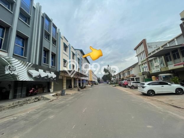 Ruko Kawasan Bengkong, Luas 705m², Pusat Bisnis, Lokasi Premium Ruko Kawasan Bengkong, Luas 705m², Pusat Bisnis, Lokasi Premium