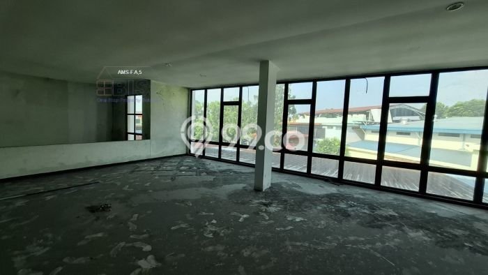 Gudang Kawasan Batam Kota, Luas 462m², Posisi Jalan Utama Gudang Kawasan Batam Kota, Luas 462m², Posisi Jalan Utama
