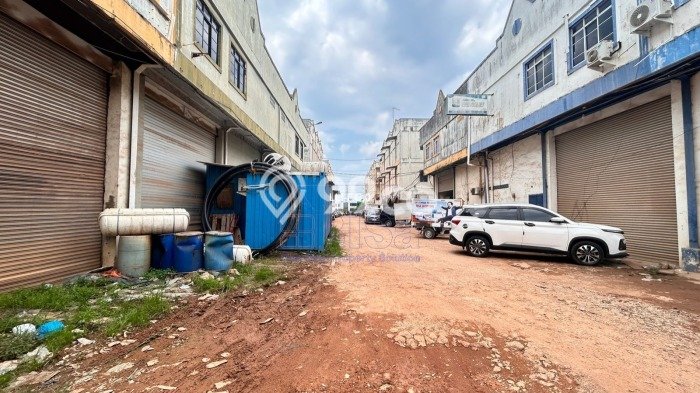 Dijual! Gudang di Batam Centre Batam LT 240m2 / LB 220m2 Kawasan Strategis Dijual! Gudang di Batam Centre Batam LT 240m2 / LB 220m2 Kawasan Strategis
