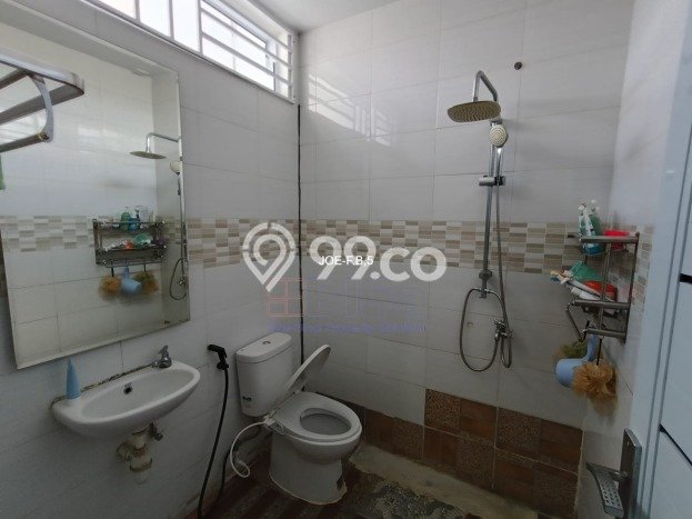 Rumah Nyaman area Batam Kota, Batam, Luas 180m2m² Bangunan 120m2m² Rumah Nyaman area Batam Kota, Batam, Luas 180m2m² Bangunan 120m2m²