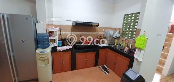 HOT DEAL! Rumah di Batam Kota, 4 KT, Lingkungan Strategis, Luas 120m2m² LB 200m2m² HOT DEAL! Rumah di Batam Kota, 4 KT, Lingkungan Strategis, Luas 120m2m² LB 200m2m²