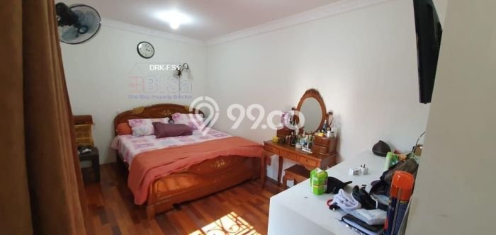 HOT DEAL! Rumah di Batam Kota, 4 KT, Lingkungan Strategis, Luas 120m2m² LB 200m2m² HOT DEAL! Rumah di Batam Kota, 4 KT, Lingkungan Strategis, Luas 120m2m² LB 200m2m²