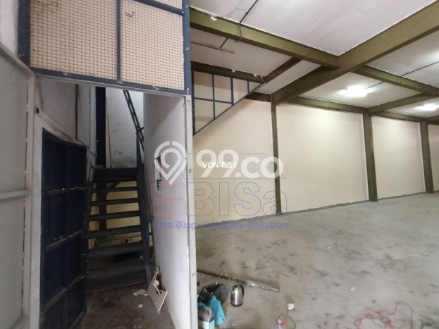 LOKASI PREMIUM! Gudang Kawasan Sei Panas, Luas 432m², Area Niaga LOKASI PREMIUM! Gudang Kawasan Sei Panas, Luas 432m², Area Niaga