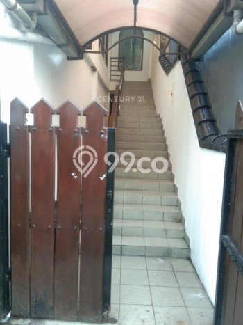 Dijual Rumah Mewah Megah Dengan View Eksklusif di Utan Kayu, Jakarta Timur Dijual Rumah Mewah Megah Dengan View Eksklusif di Utan Kayu, Jakarta Timur