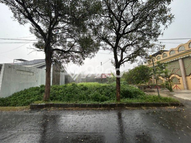 Lahan Dijual Lokasi Strategis di Jakarta Timur dengan Luas 330m2 Lahan Dijual Lokasi Strategis di Jakarta Timur dengan Luas 330m2