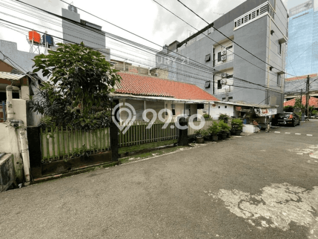 Ready to Use! Premium House LT 268m2 Desain Elegan di Setiabudi Ready to Use! Premium House LT 268m2 Desain Elegan di Setiabudi