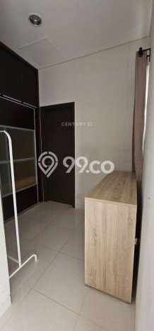 Jual Rumah Bagus Siap Huni LB 500m2 di Serpong, Tangerang Selatan Jual Rumah Bagus Siap Huni LB 500m2 di Serpong, Tangerang Selatan