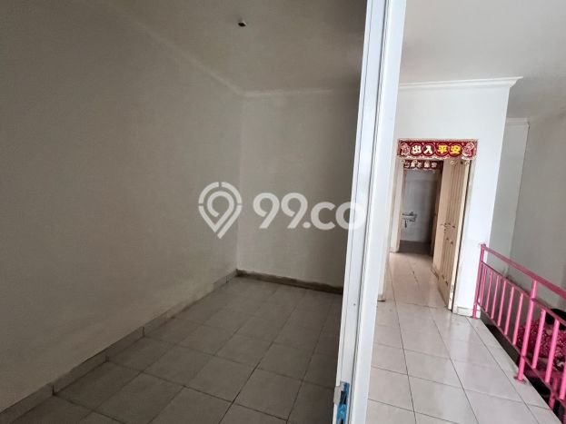 Lokasi terbaik! Rumah siap pakai dikontrakkan di Cengkareng LB 195m2 Lokasi terbaik! Rumah siap pakai dikontrakkan di Cengkareng LB 195m2