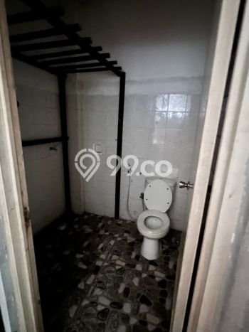 Lokasi terbaik! Rumah siap pakai dikontrakkan di Cengkareng LB 195m2 Lokasi terbaik! Rumah siap pakai dikontrakkan di Cengkareng LB 195m2