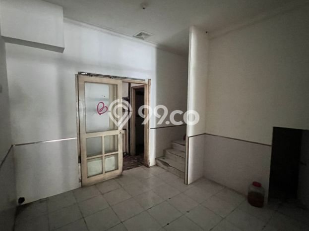 Lokasi terbaik! Rumah siap pakai dikontrakkan di Cengkareng LB 195m2 Lokasi terbaik! Rumah siap pakai dikontrakkan di Cengkareng LB 195m2