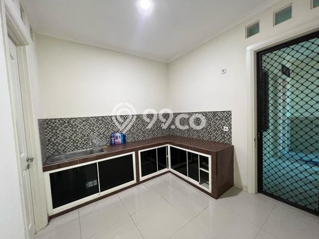 Rumah Elit Modern Tanpa Renovasi di Wisata Bukit Mas Surabaya Rumah Elit Modern Tanpa Renovasi di Wisata Bukit Mas Surabaya