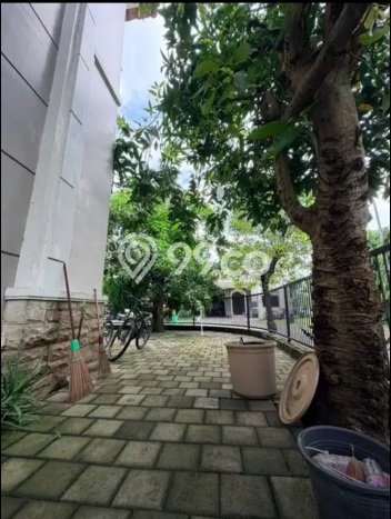 For Sale Rumah Mewah Exclusive di Wiyung, Surabaya For Sale Rumah Mewah Exclusive di Wiyung, Surabaya