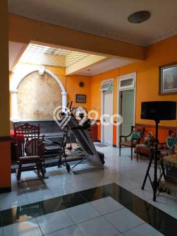 For Sale Rumah Mewah Exclusive di Rungkut, Surabaya For Sale Rumah Mewah Exclusive di Rungkut, Surabaya