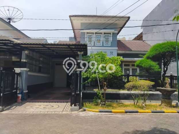 For Sale Rumah Mewah Exclusive di Rungkut, Surabaya For Sale Rumah Mewah Exclusive di Rungkut, Surabaya