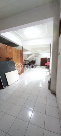 Rumah Eksklusif di , Surabaya, LT 400m2m² LB 390m2m² Rumah Eksklusif di , Surabaya, LT 400m2m² LB 390m2m²