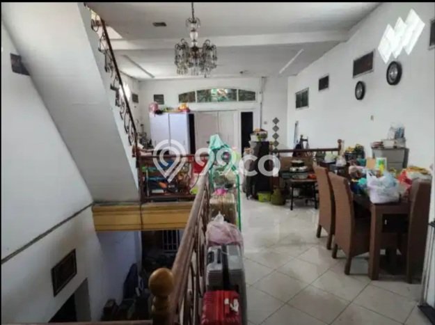 Rumah Elit Modern Tanpa Renovasi di Kendangsari Surabaya Rumah Elit Modern Tanpa Renovasi di Kendangsari Surabaya