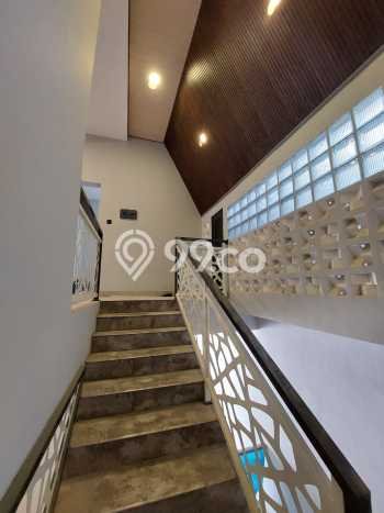 Jual Rumah Luas Elegan Dengan View Cantik di Pakuwon City, Surabaya Jual Rumah Luas Elegan Dengan View Cantik di Pakuwon City, Surabaya