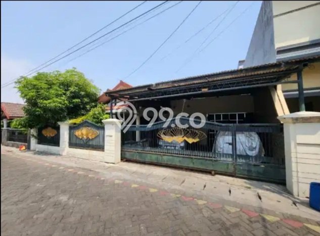 Rumah Elit Modern Tanpa Renovasi di Kendangsari Surabaya Rumah Elit Modern Tanpa Renovasi di Kendangsari Surabaya