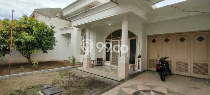 Rumah Mewah LB 250m2 Siap Huni Desain Elegan di Manyar, Surabaya Rumah Mewah LB 250m2 Siap Huni Desain Elegan di Manyar, Surabaya