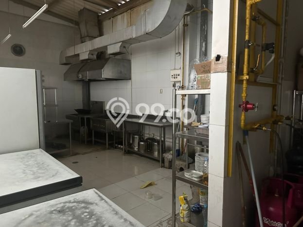 Disewakan Ruko di Kawasan Ramai Pakuwon City Luas 252m2 Disewakan Ruko di Kawasan Ramai Pakuwon City Luas 252m2