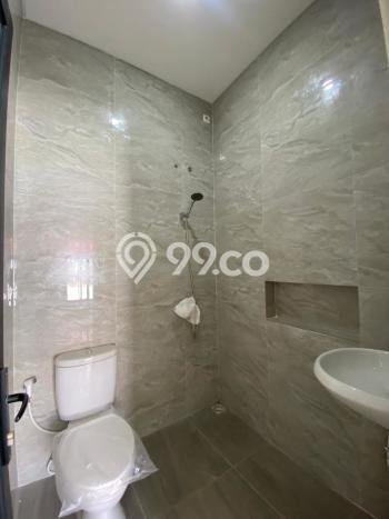 Jual Rumah Favorit Siap Huni LB 125m2 di Rungkut, Surabaya Jual Rumah Favorit Siap Huni LB 125m2 di Rungkut, Surabaya