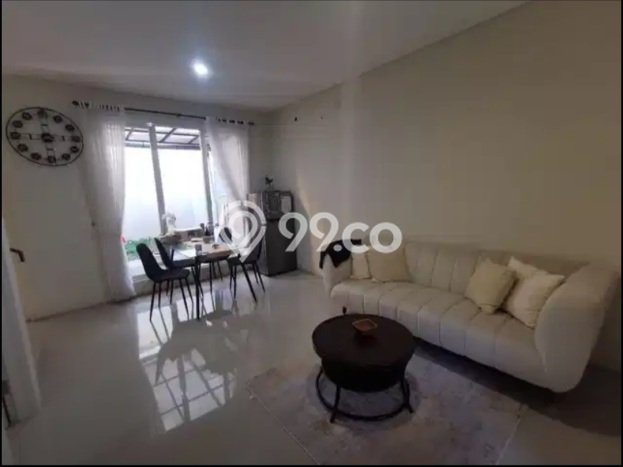 For Sale Hunian Rumah Terawat 3 Kamar di Citraland, Surabaya For Sale Hunian Rumah Terawat 3 Kamar di Citraland, Surabaya