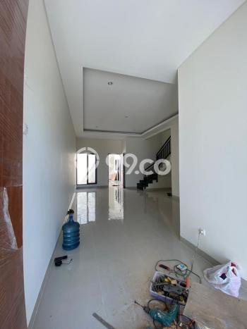 Jual Rumah Favorit Siap Huni LB 125m2 di Rungkut, Surabaya Jual Rumah Favorit Siap Huni LB 125m2 di Rungkut, Surabaya