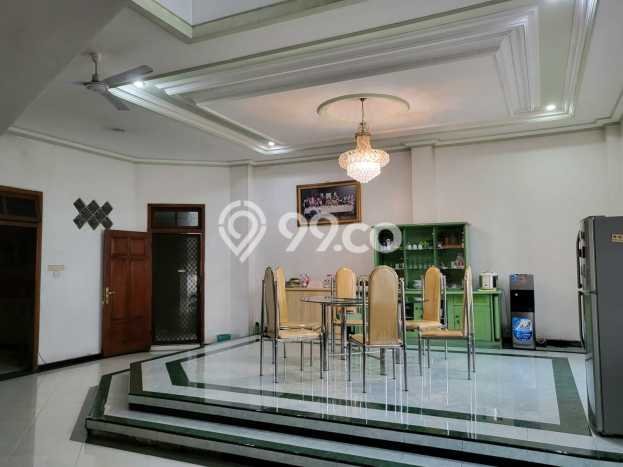 Hot Offer Hunian Premium Ideal dan Luas di Dukuh Pakis, Surabaya Hot Offer Hunian Premium Ideal dan Luas di Dukuh Pakis, Surabaya