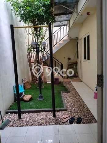 Hunian Cantik Minimalis Lb 200m2 di Gayungan, Surabaya Hunian Cantik Minimalis Lb 200m2 di Gayungan, Surabaya