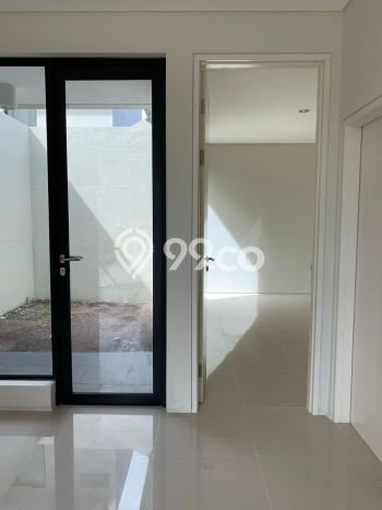 Dijual Rumah Eksklusif 2 KT di Citraland, Surabaya Dijual Rumah Eksklusif 2 KT di Citraland, Surabaya