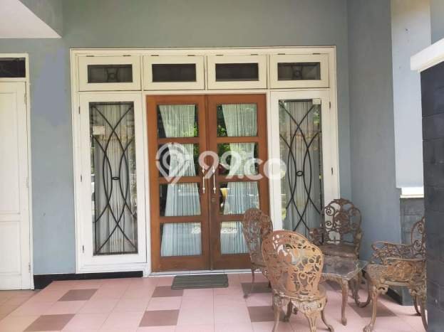 For Sale Rumah Mewah Exclusive di Rungkut, Surabaya For Sale Rumah Mewah Exclusive di Rungkut, Surabaya