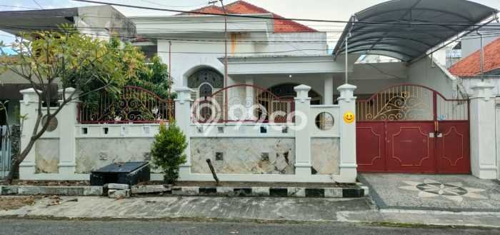 Rumah Mewah LB 250m2 Siap Huni Desain Elegan di Manyar, Surabaya Rumah Mewah LB 250m2 Siap Huni Desain Elegan di Manyar, Surabaya