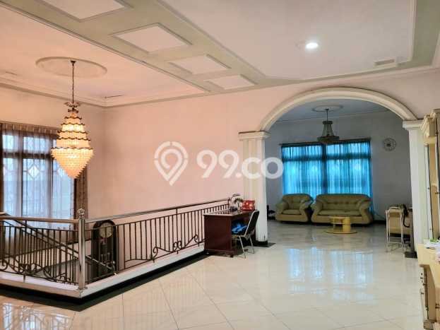 Hot Offer Hunian Premium Ideal dan Luas di Dukuh Pakis, Surabaya Hot Offer Hunian Premium Ideal dan Luas di Dukuh Pakis, Surabaya