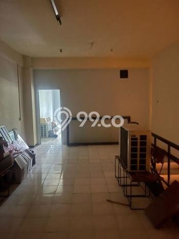 Ruko disewakan lokasi strategis Dukuh Pakis Surabaya 200m2 Ruko disewakan lokasi strategis Dukuh Pakis Surabaya 200m2