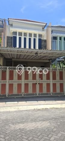 Hunian Cantik Minimalis Lb 200m2 di Gayungan, Surabaya Hunian Cantik Minimalis Lb 200m2 di Gayungan, Surabaya