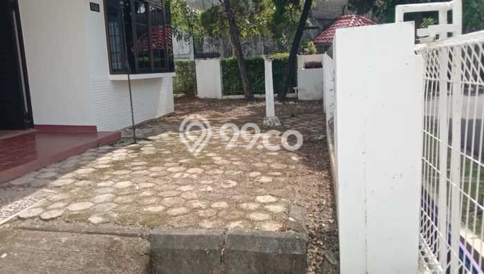 Ready to Use! Luxury House LT 240m2 Desain Modern di Tanjung Barat Ready to Use! Luxury House LT 240m2 Desain Modern di Tanjung Barat