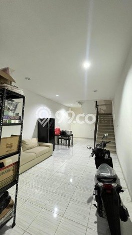 Rumah Modern 3 KT di Cengkareng Barat Jakarta Barat Semi Furnished Rumah Modern 3 KT di Cengkareng Barat Jakarta Barat Semi Furnished