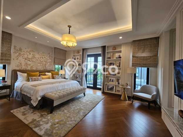 Rumah Mewah LB 149m2 Siap Huni Desain Elegan di Summarecon Crown Gading, Bekasi Rumah Mewah LB 149m2 Siap Huni Desain Elegan di Summarecon Crown Gading, Bekasi