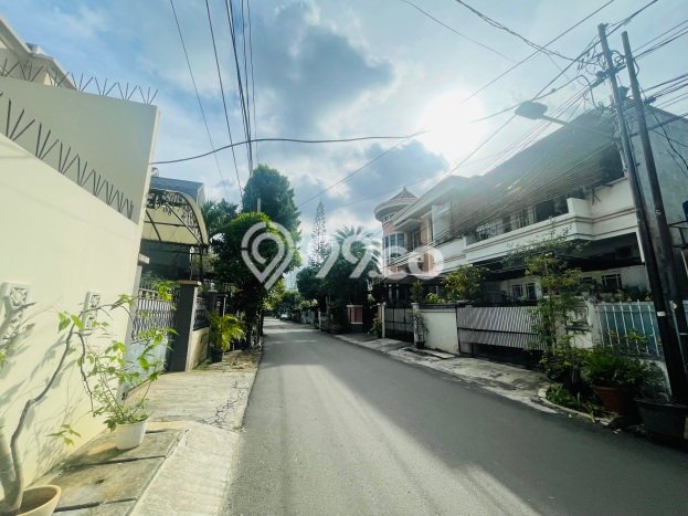 Dijual Rumah Premium dengan Fasilitas Sekitar Komplit di Menteng, Jakarta Pusat Dijual Rumah Premium dengan Fasilitas Sekitar Komplit di Menteng, Jakarta Pusat