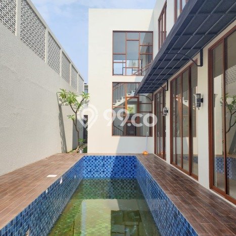 For Sale! Luxury House LT 382m2 Desain Modern di Ampera For Sale! Luxury House LT 382m2 Desain Modern di Ampera