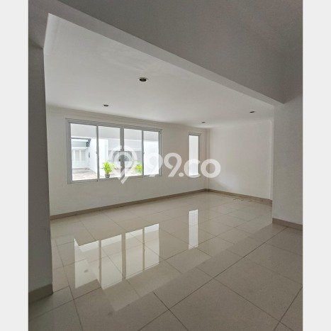 Ready to Use! Luxury House LT 154m2 Desain Elegan di Lebak Bulus Ready to Use! Luxury House LT 154m2 Desain Elegan di Lebak Bulus