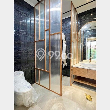 Dijual Rumah Luas Megah Dengan View Eksklusif di Pondok Indah, Jakarta Selatan Dijual Rumah Luas Megah Dengan View Eksklusif di Pondok Indah, Jakarta Selatan