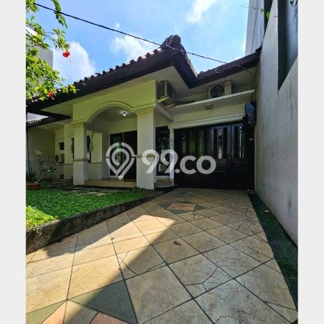 Rumah Elit Modern Siap Huni di Pondok Indah Jakarta Selatan Rumah Elit Modern Siap Huni di Pondok Indah Jakarta Selatan