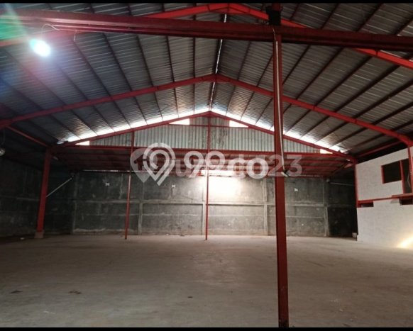 POTENSI BESAR! Gudang di Sawangan, Luas 1000m², Area Komersial POTENSI BESAR! Gudang di Sawangan, Luas 1000m², Area Komersial