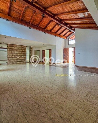 Jual Rumah Mewah Megah Dengan View Eksklusif di Pejaten, Jakarta Selatan Jual Rumah Mewah Megah Dengan View Eksklusif di Pejaten, Jakarta Selatan