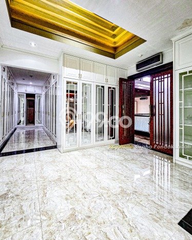 For Sale! Premium House LT 430m2 Desain Elegan di Pondok Indah For Sale! Premium House LT 430m2 Desain Elegan di Pondok Indah