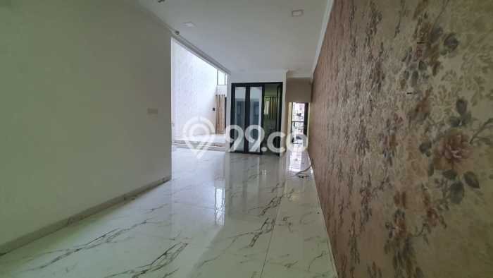 Rumah Luxury Modern Tanpa Renovasi di Pondok Indah Jakarta Selatan Rumah Luxury Modern Tanpa Renovasi di Pondok Indah Jakarta Selatan