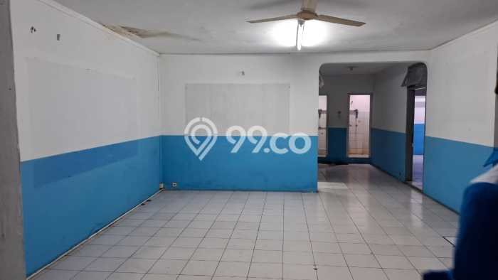 Unit Komersial Disewakan di Radio Dalam di Area Ramai & Strategis Unit Komersial Disewakan di Radio Dalam di Area Ramai & Strategis