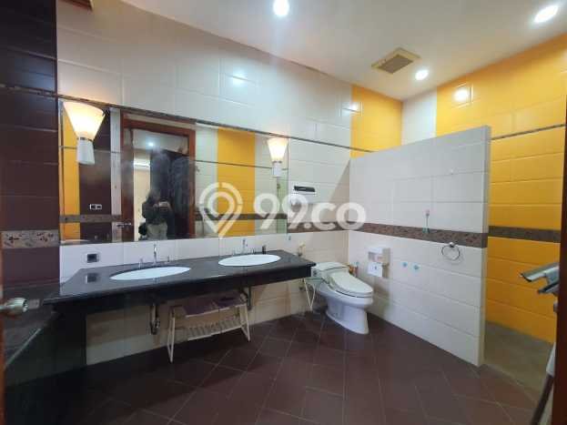 Rumah Bagus Disewakan di Pondok Indah, Jakarta Selatan LT 680m2, LB 800m2 Rumah Bagus Disewakan di Pondok Indah, Jakarta Selatan LT 680m2, LB 800m2